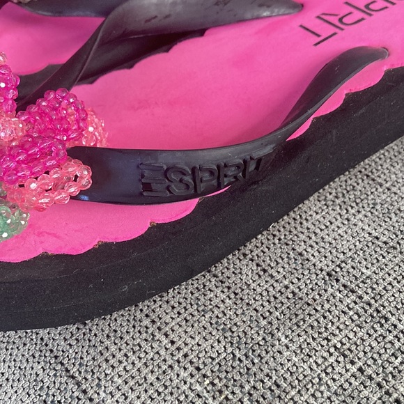 esprit flip flops